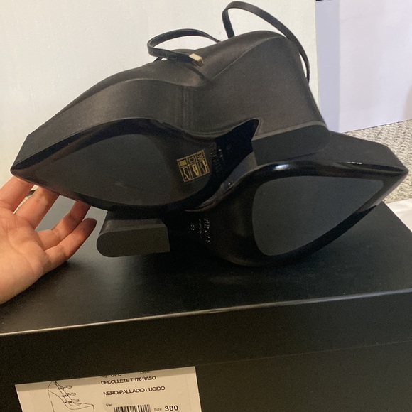 NWT Versace Satin Black Tempest Platform Pump - Picture 16 of 17